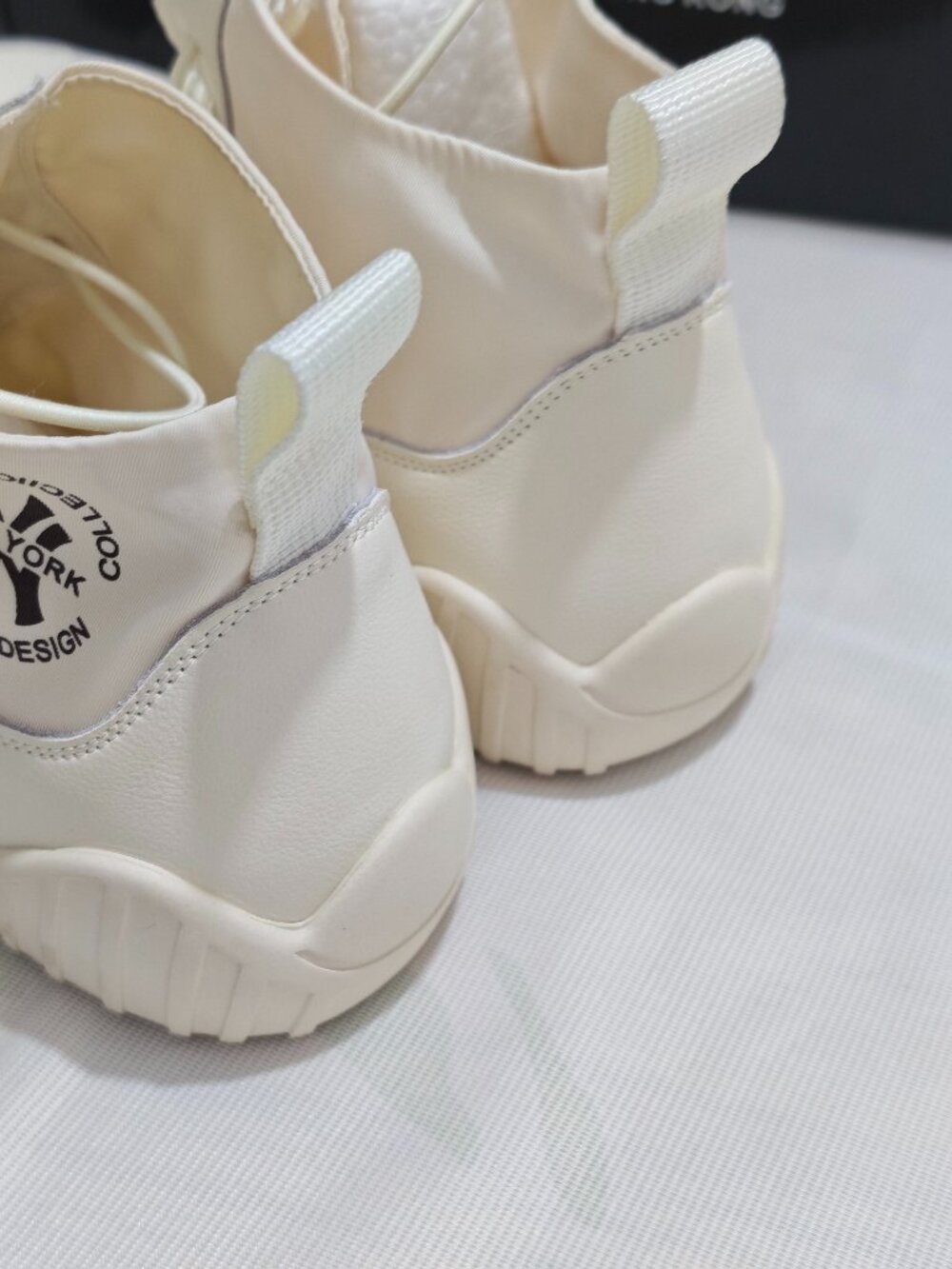 White Women New York Yankees High Top Sneakers - Picture 7 of 8